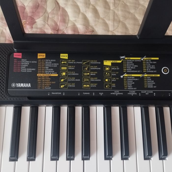 Синтезатор YAMAHA PSR-F52