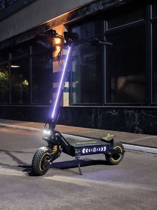 Kukirin 2600W Dual Motor 70km/h, Trotinetă electrică
