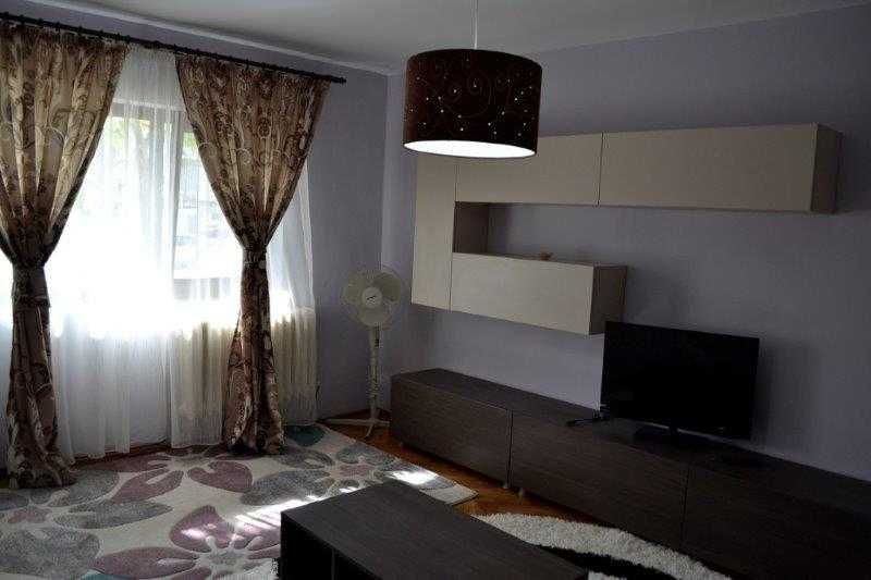 Apartament 3 camere Centru