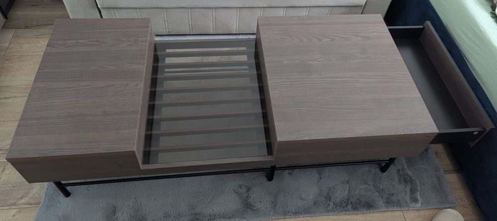 Masă cafea modernă cu sticlă și spații depozitare