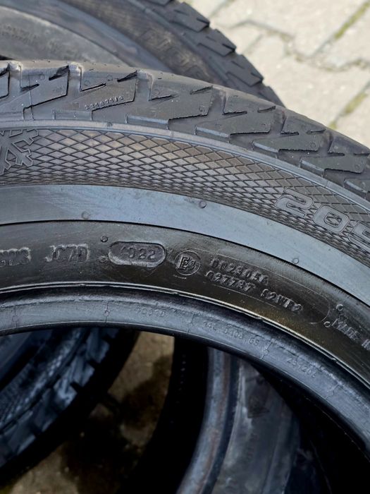 205 65 16 c gislaved 2 бр.