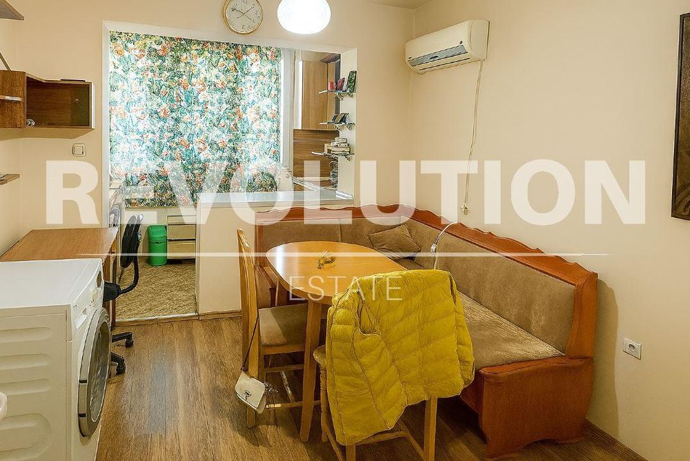 Дава се под наем Едностаен апартамент в Варна, Център - 40 кв.м за 400 € - Снимка #1