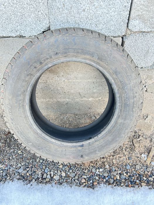 Продам Шиныу Зимныи шиповыныи