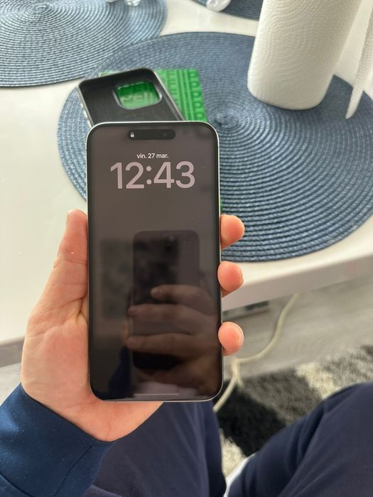 Iphone 15 pro max natural titan/14 pro max purple