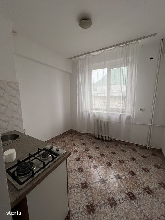 Garsonieră decomandată Primărie Universitate 3/4 mobilată