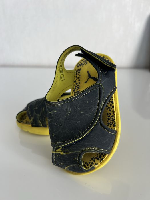 Sandale Puma marime 20 ca noi