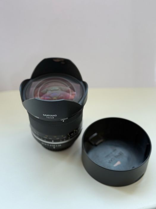 Samyang obektiv.     14 mm