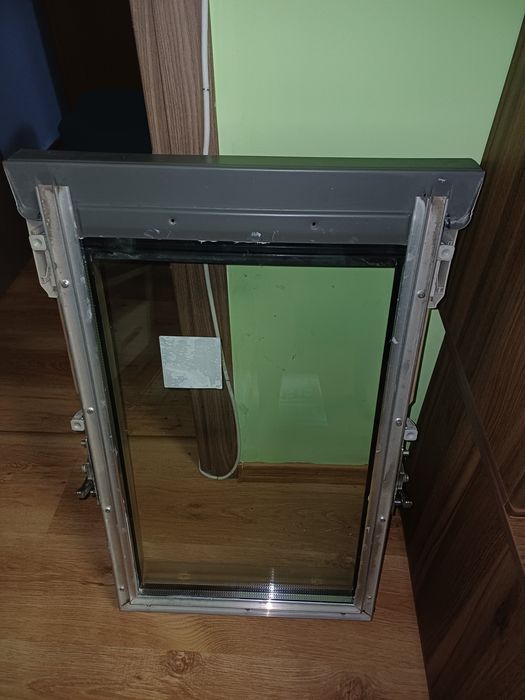 Vind fereastra mansarda