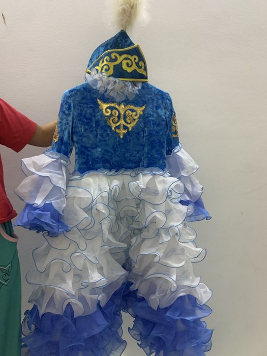 Платье на 8/9 лет