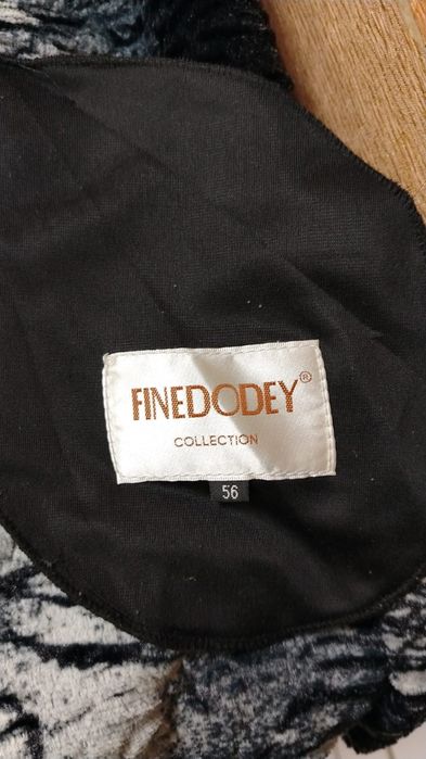 Продам женскую кожаную куртку