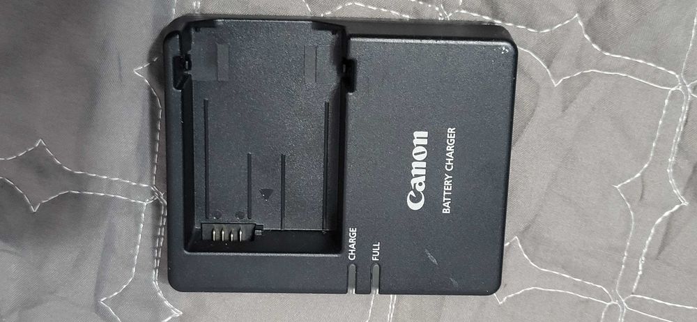 Canon LC-E8E - incarcator original pentru LP-E8