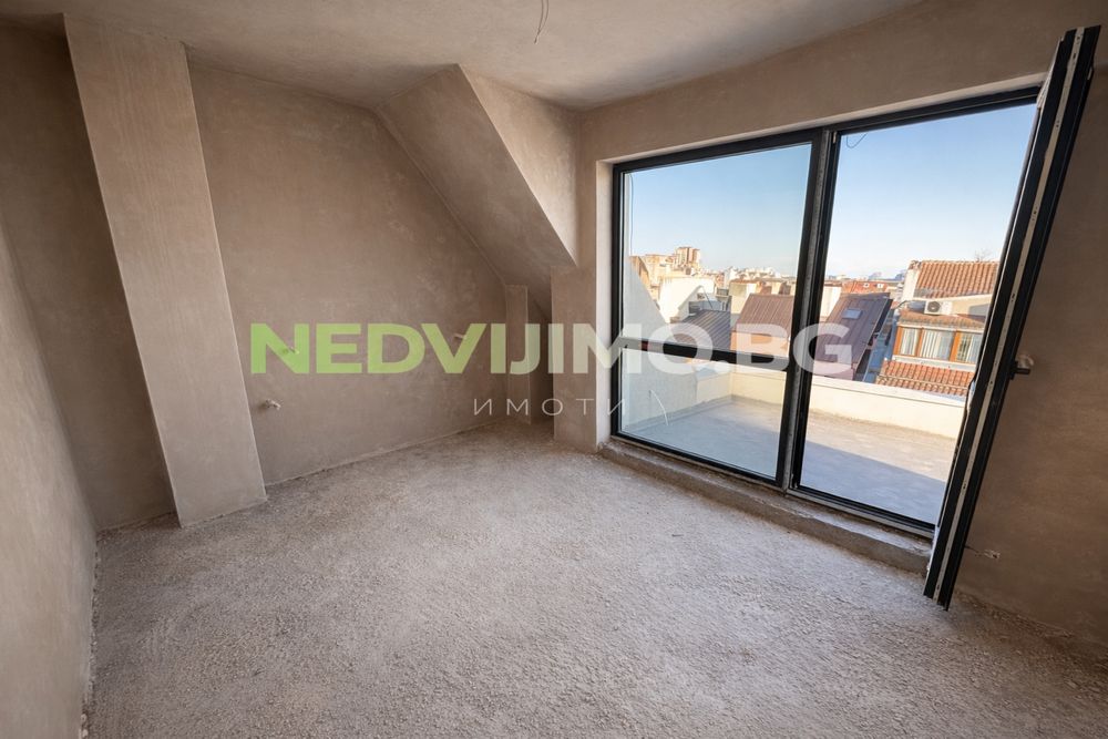 Продава се Тристаен апартамент в Варна, Генералите - 217 кв.м за 807 €/кв.м - Снимка #5