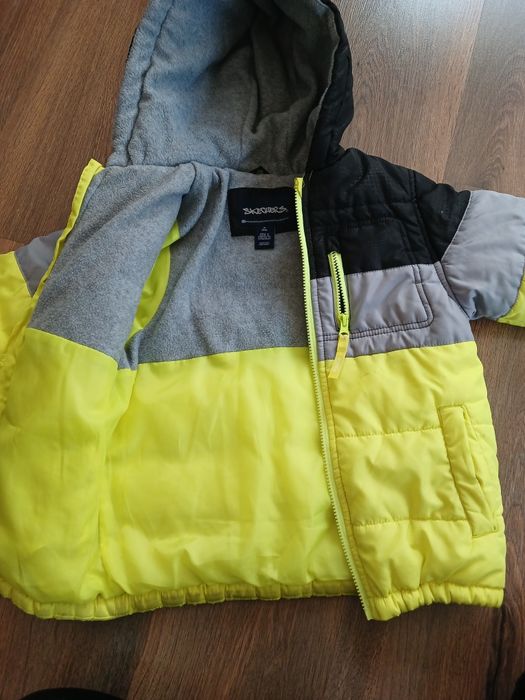 Детские куртки в отличном состоянии