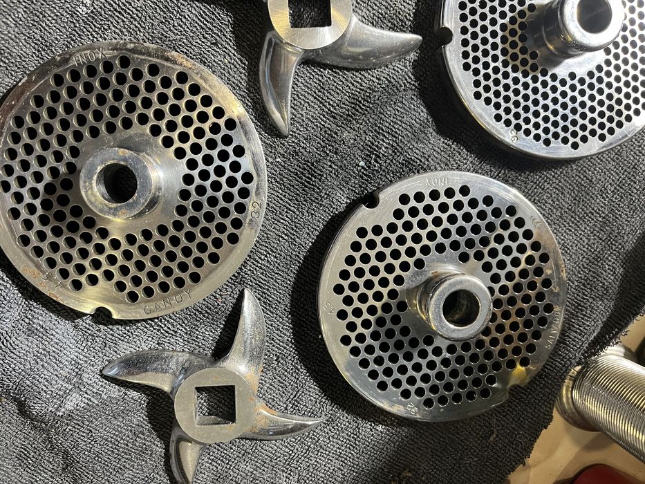 Ножове за месомелачка 32