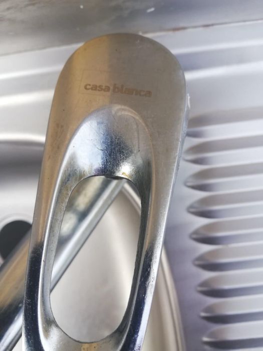 Vand cu chiuveta si baterie