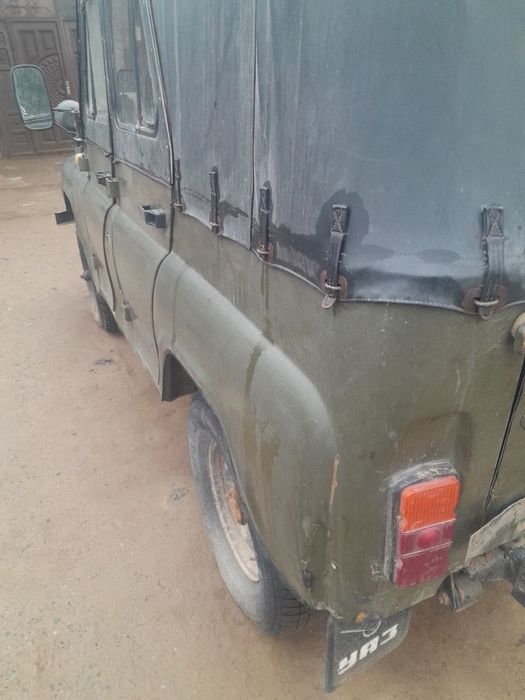 UAZ sotiladi kelishilgan narxda