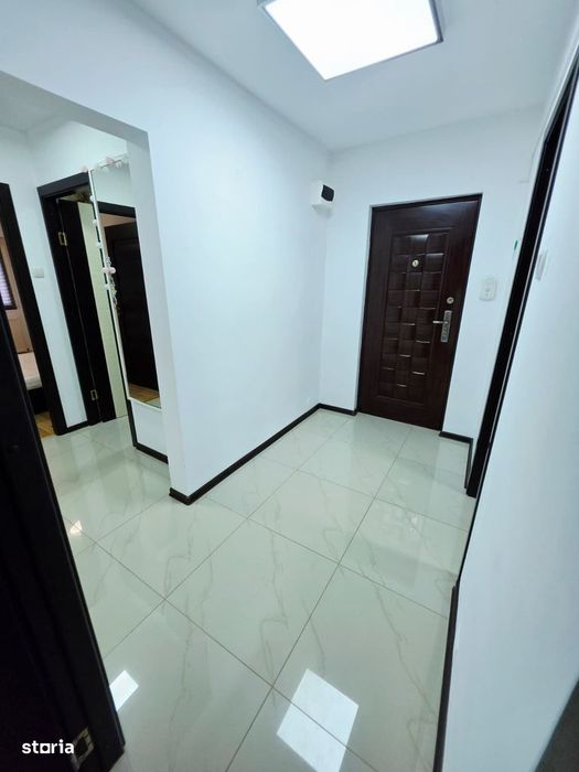 Apartament 3 camere de inchiriat, 9 Mai, 2 bai, beci
