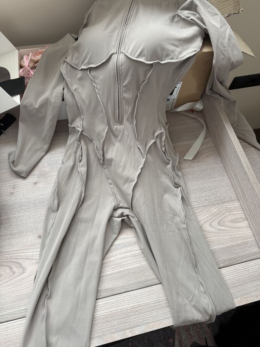 Спортен гащеризон и комплекти