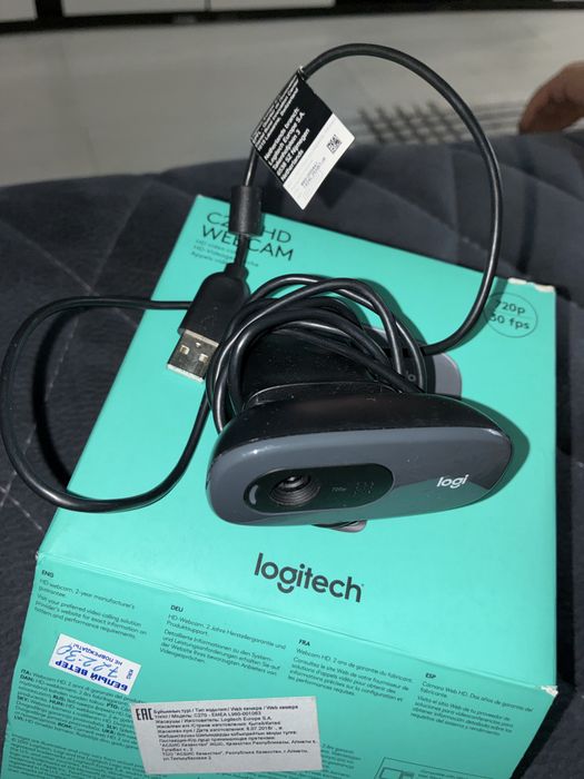 Вебкамера с микрофоном logitech c270