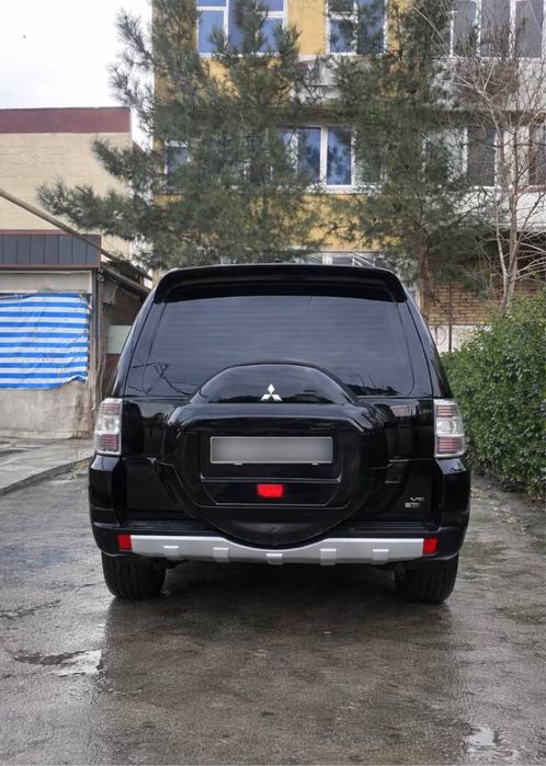 Сотилади Митсубиши Паджеро 4