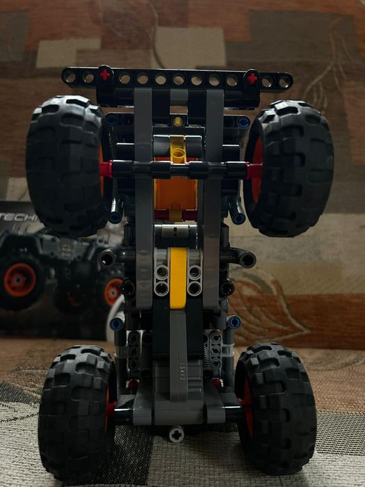 LEGO technic monster truck (42119)
