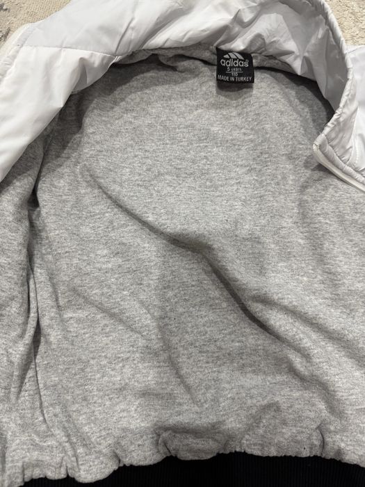 Продам ветровку на мальчика