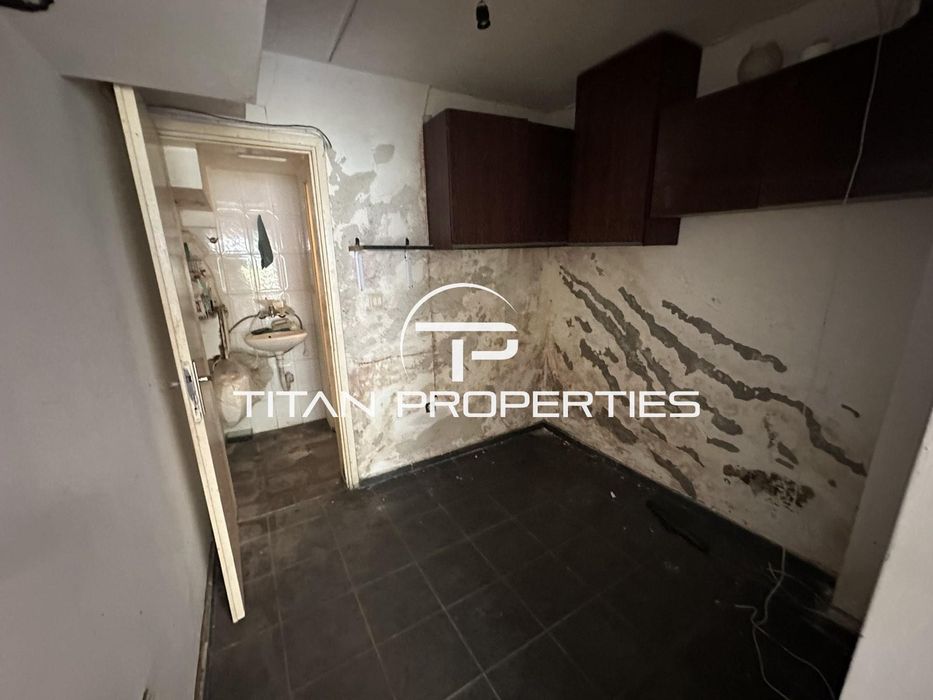 Продава се Магазин в Бургас, Лазур - 27 кв.м за 1667 €/кв.м - Снимка #3