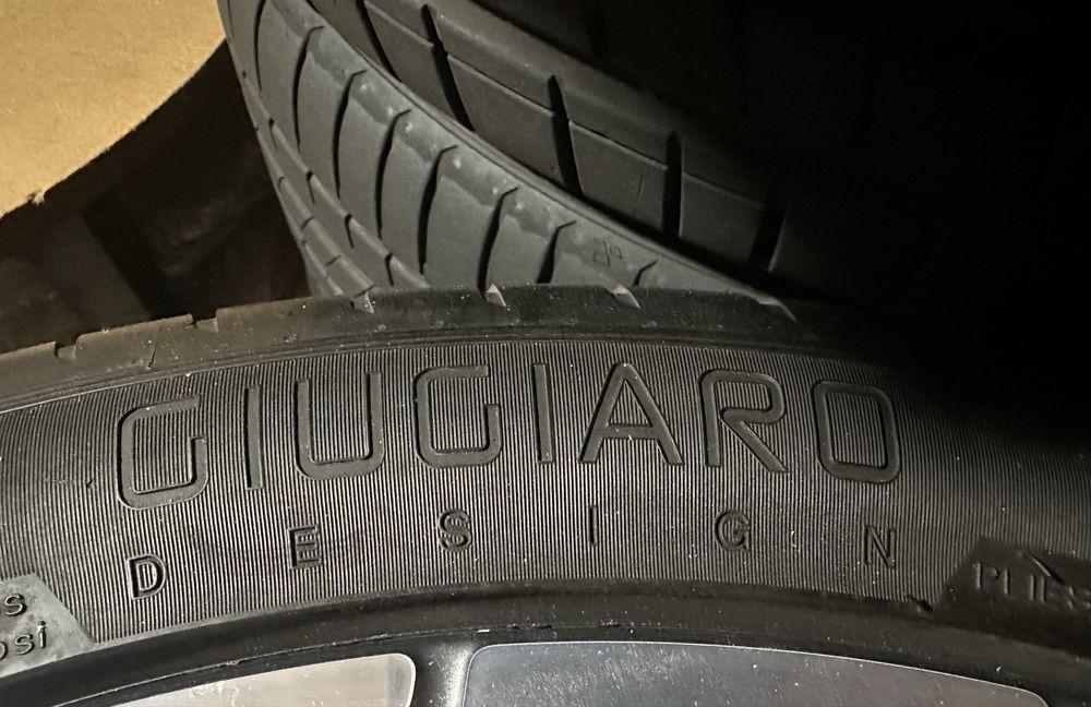 235 45 19 Vredestien 4 броя Mercedes GLA