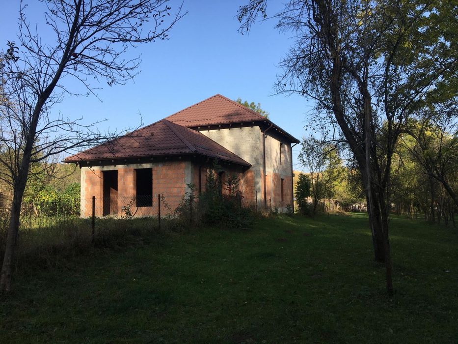 Casă la roșu 192 mp de vânzare – Runcu, Dâmbovița