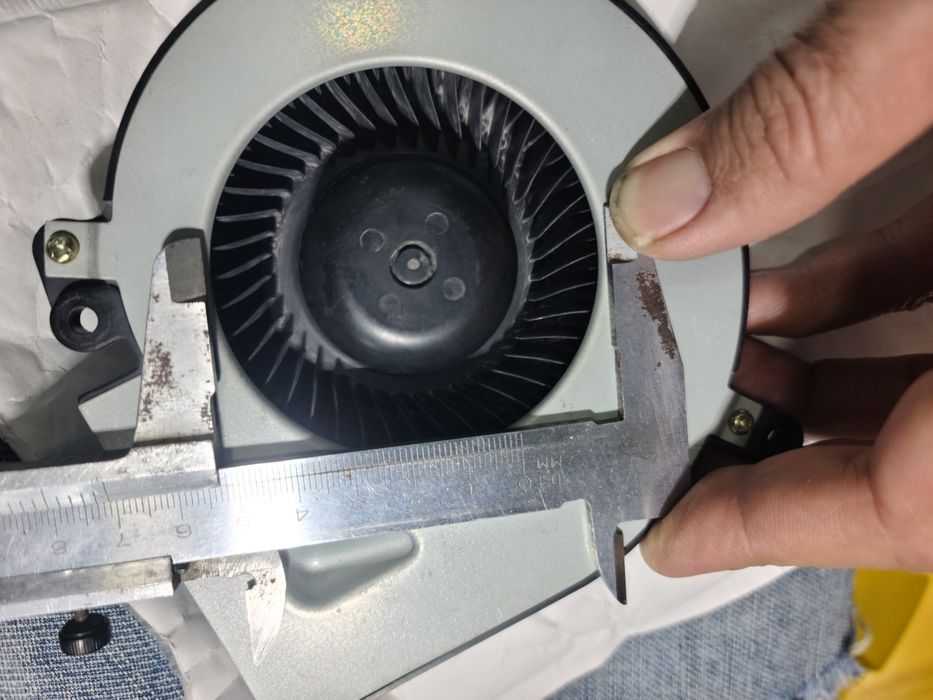 Безшумный!Куллер улитка.24 вольт. Почти безшумный. Индонэзия