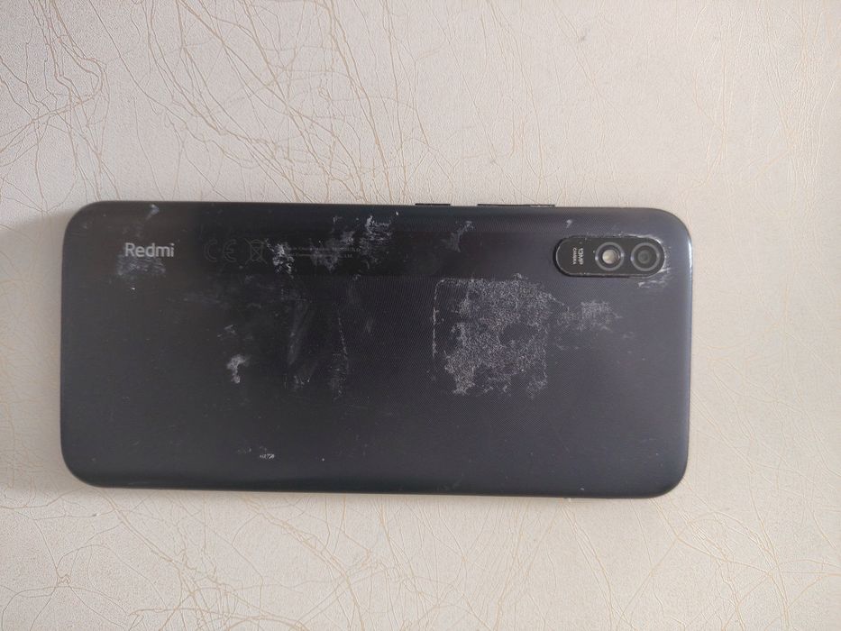 Продам срочно старый в хлам Redmi 9A