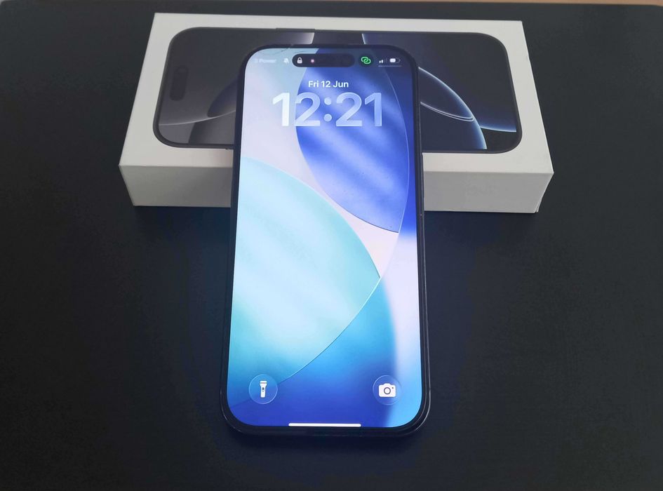 iPhone 16 Pro Black Titanium 128 GB 90%