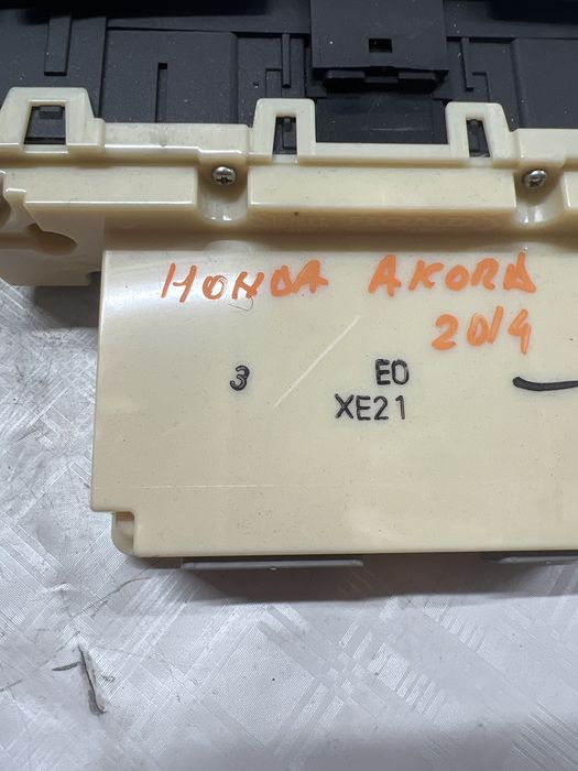 panou comanda clima honda accord 2.0 benzina 2011