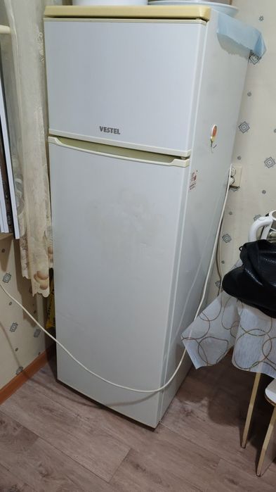 Продам холодильник VESTEL