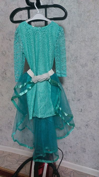 Продам нарядные платьица