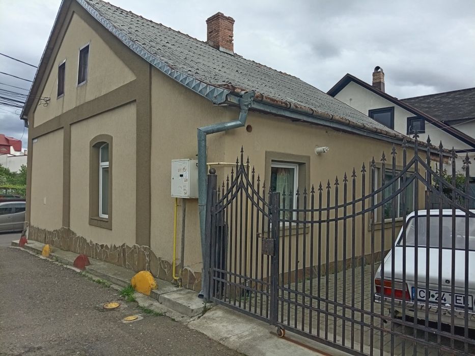 case de vânzare str. libertăți 15 radauti