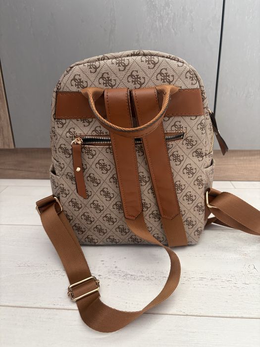 Дамска раница и портмоне