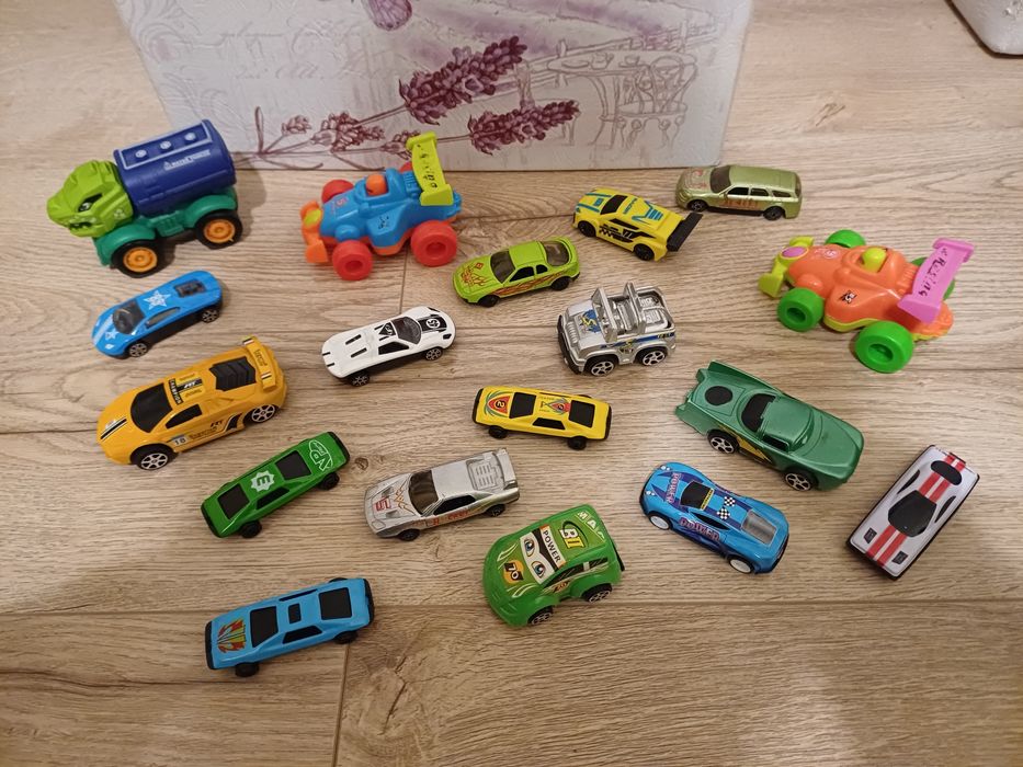Seturi masinute jucarii 20 lei