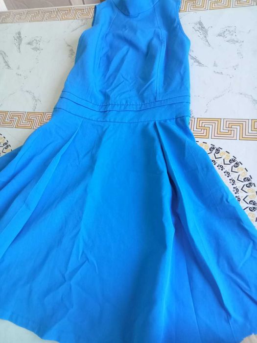 платье синего цвета