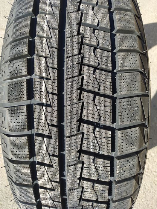 Rapid 215/55R17 Freeze S1