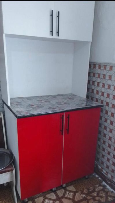 Кухонный шкаф в отличном состоянии