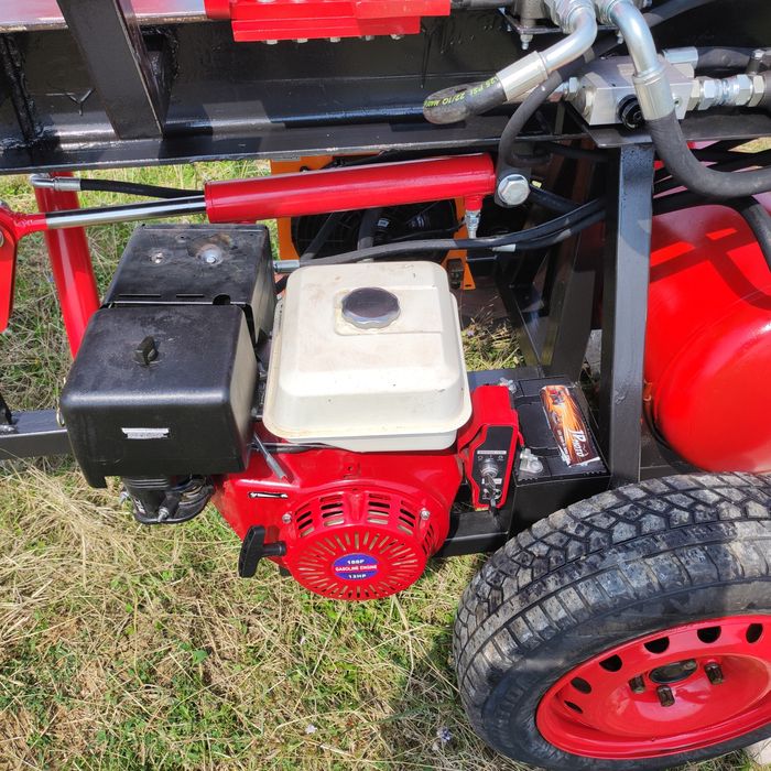 Crepator lemne motor benzina