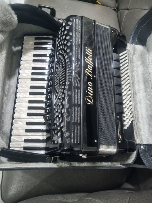 Acordeon Dino Bafetti cu Midi