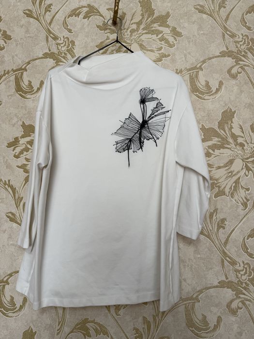 Продаётся белый кофта