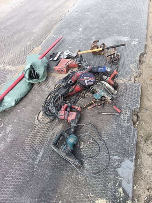 Монолитчик бригада, 15 йиллик стажга эга.