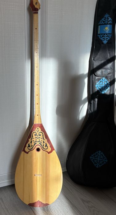 Продам домбыру новую