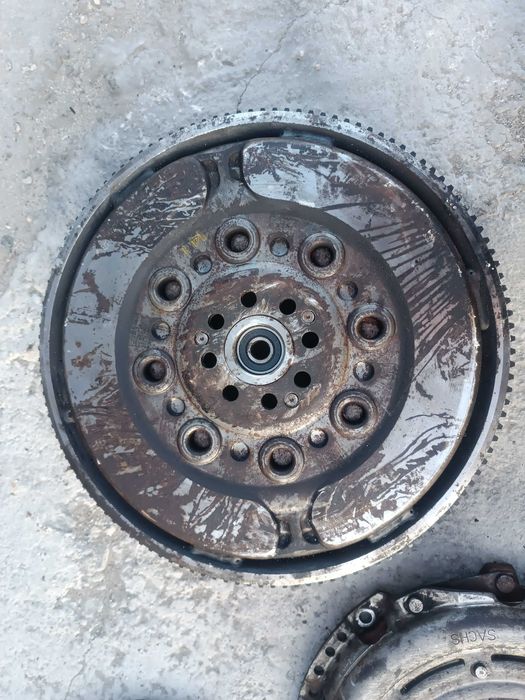 Демпферен маховик съединител за Субару 2.0Д 150к.с.