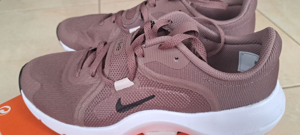 Nike nou mărimea 38