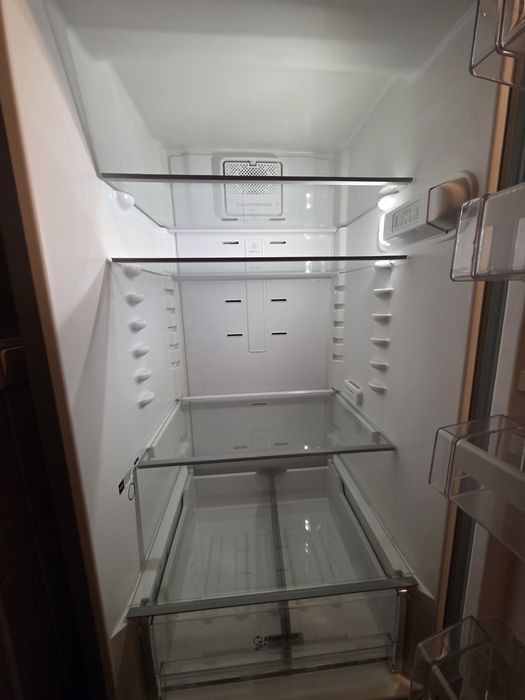 Combina frigorifica whirlpool 6sense