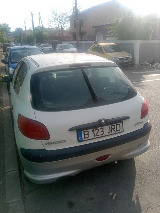 Vând Peugeot 206 pt programul rabla sau pt piese sau reparat